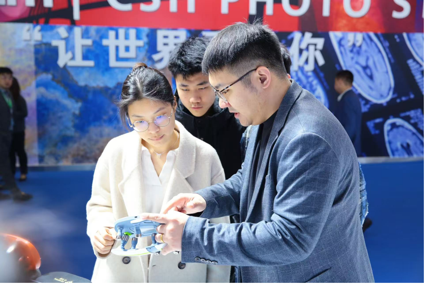 久久久www成人免费无遮挡大片