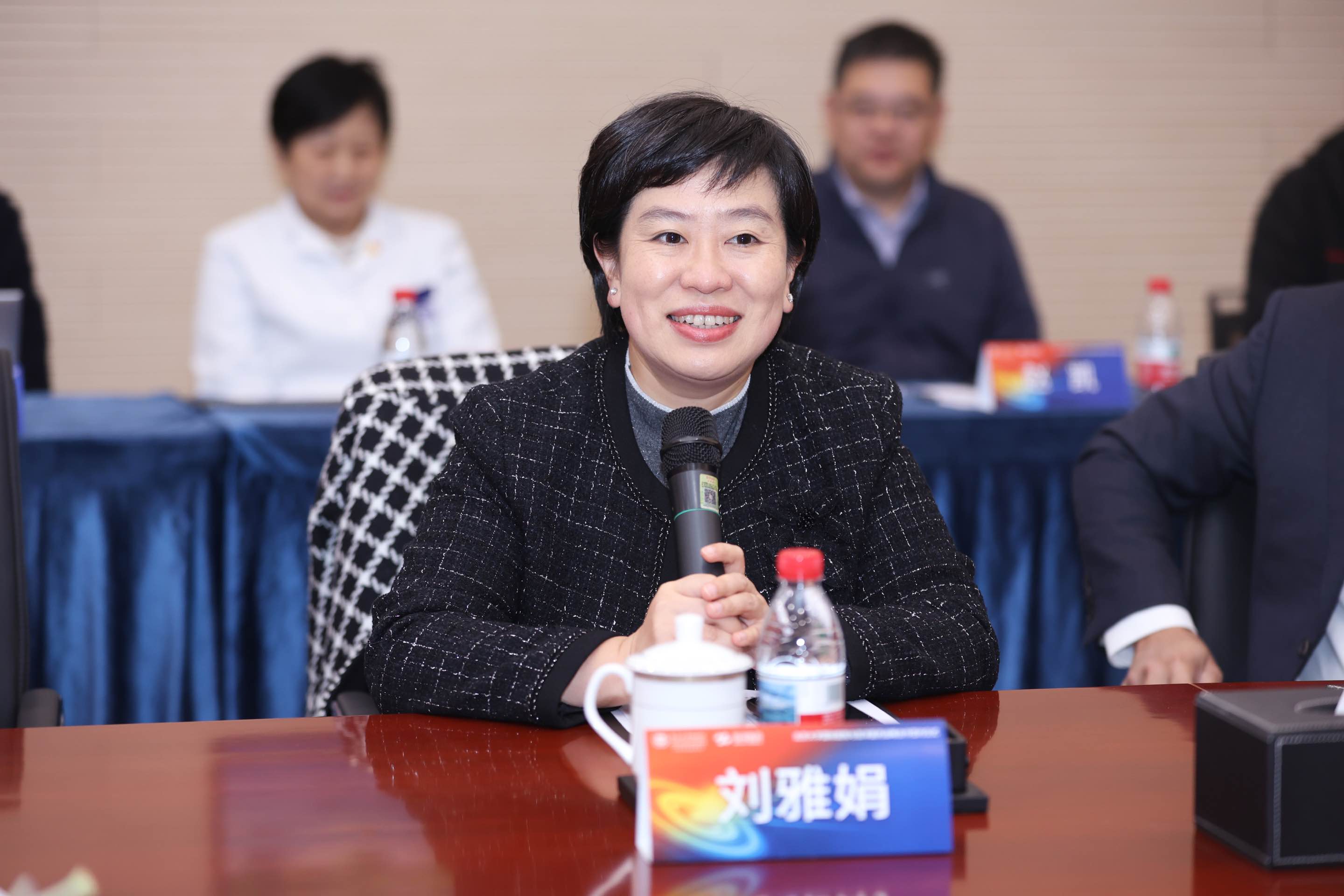 久久久www成人免费无遮挡大片