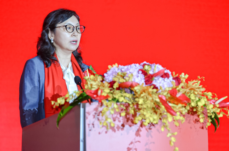 久久久www成人免费无遮挡大片