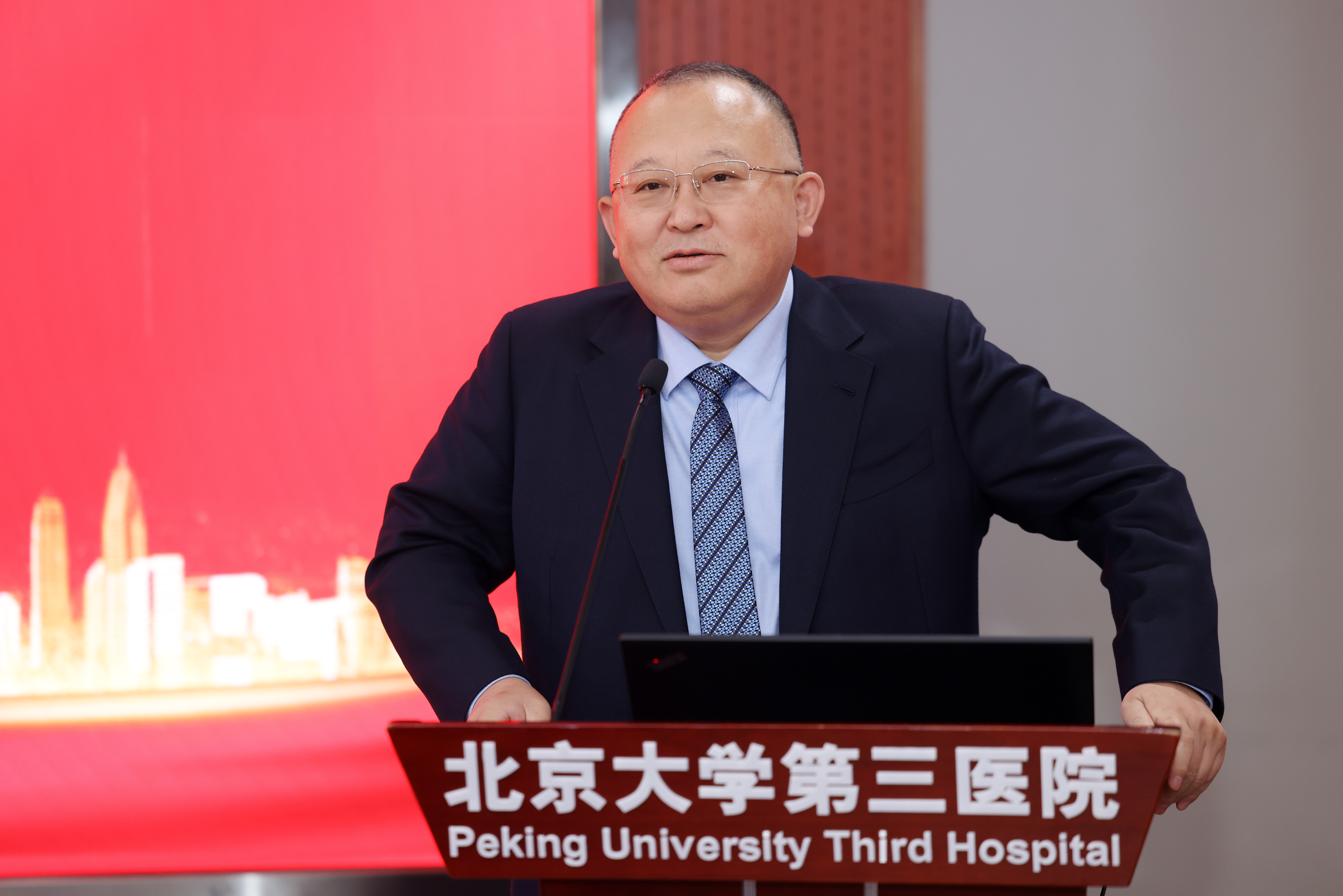 久久久www成人免费无遮挡大片